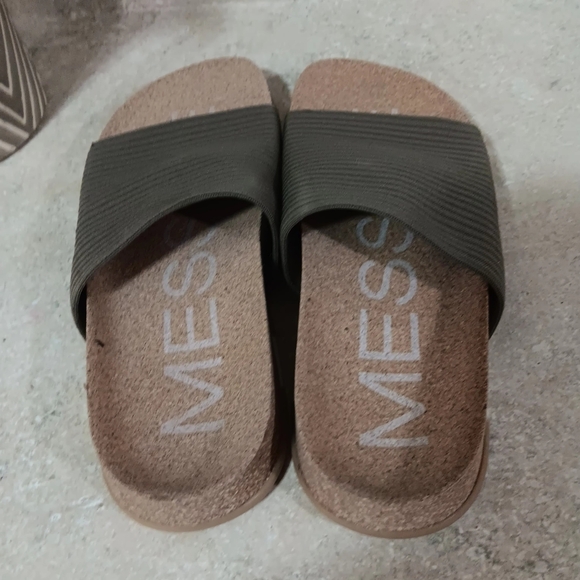 Message Mullen Classic Slide Sandals Vegan Cork Footbed - Size 38 US 7.5/8 - Picture 5 of 9